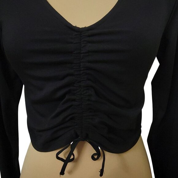 Offline by Aerie Size L Black Ruched /Drawstring Front Long Sleeve Crop Top - Picture 2 of 11